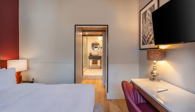 Cour des Loges Lyon, A Radisson Collection Hotel