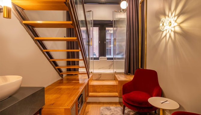 Cour des Loges Lyon, A Radisson Collection Hotel