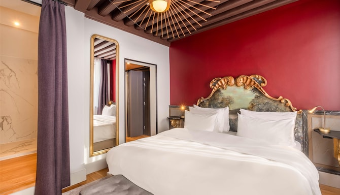 Cour des Loges Lyon, A Radisson Collection Hotel