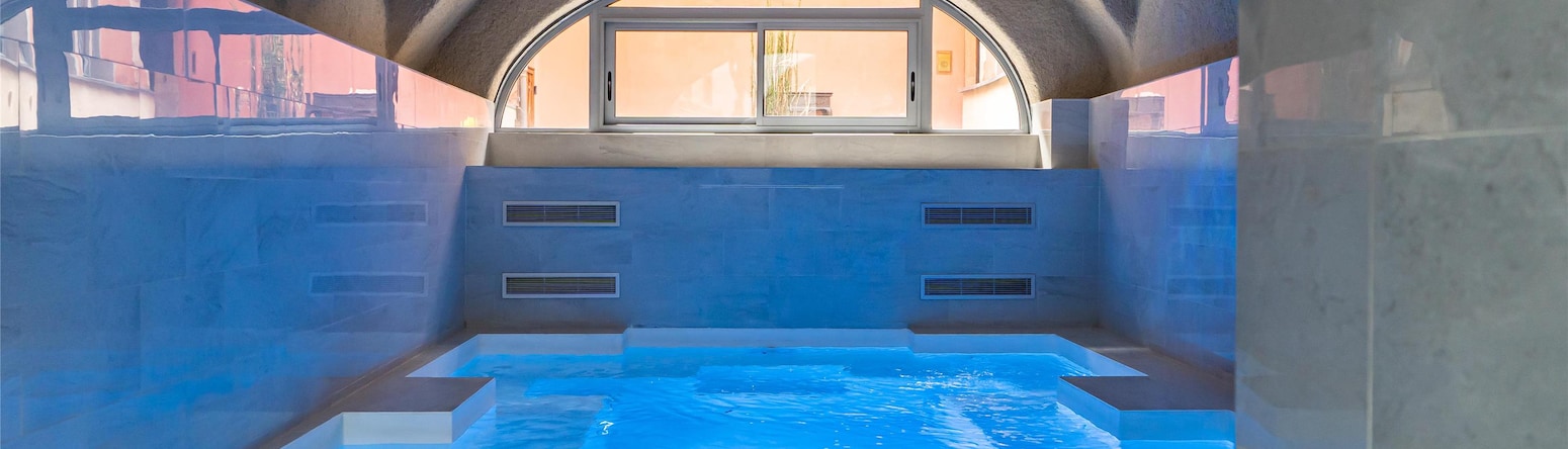 Cour des Loges Lyon, A Radisson Collection Hotel - Swimming Pool