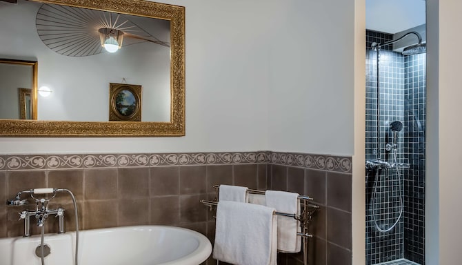 Cour des Loges Lyon, A Radisson Collection Hotel