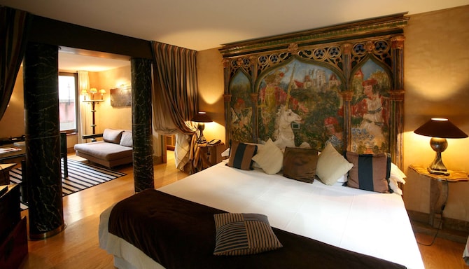 Cour des Loges by Radisson Collection - Room