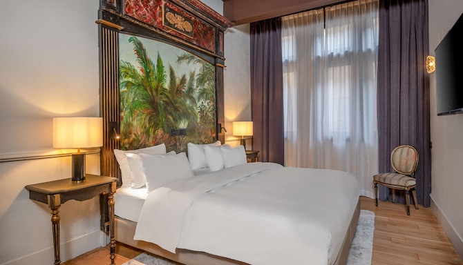 Cour des Loges Lyon, A Radisson Collection Hotel