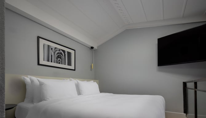 Cour des Loges Lyon, A Radisson Collection Hotel