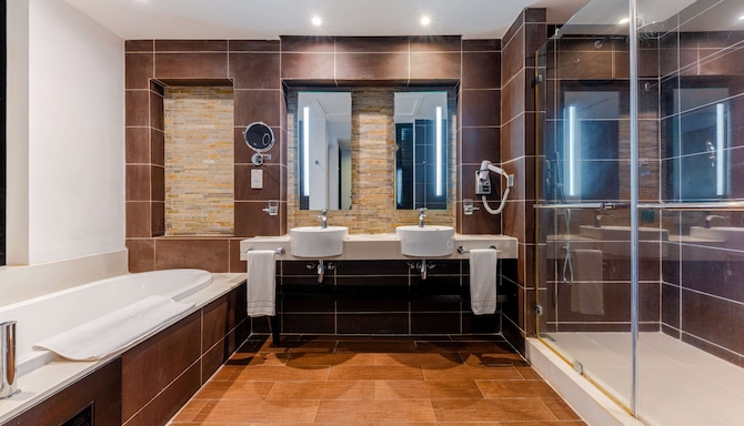 Crystals Beach Resort Belle Mare, a member of Radisson Individuals - Salle de bain de la chambre