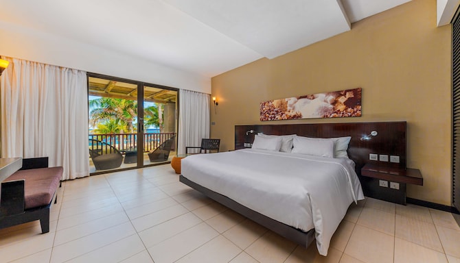 Crystals Beach Resort Belle Mare, a member of Radisson Individuals - Chambres / Logements