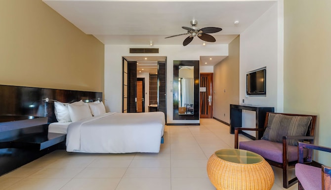 Crystals Beach Resort Belle Mare, a member of Radisson Individuals - Chambres / Logements