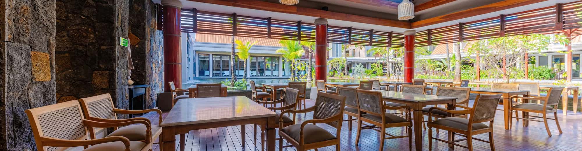 Crystals Beach Resort Belle Mare, a memeber of Radisson Individuals - Quatre Cocos restaurant