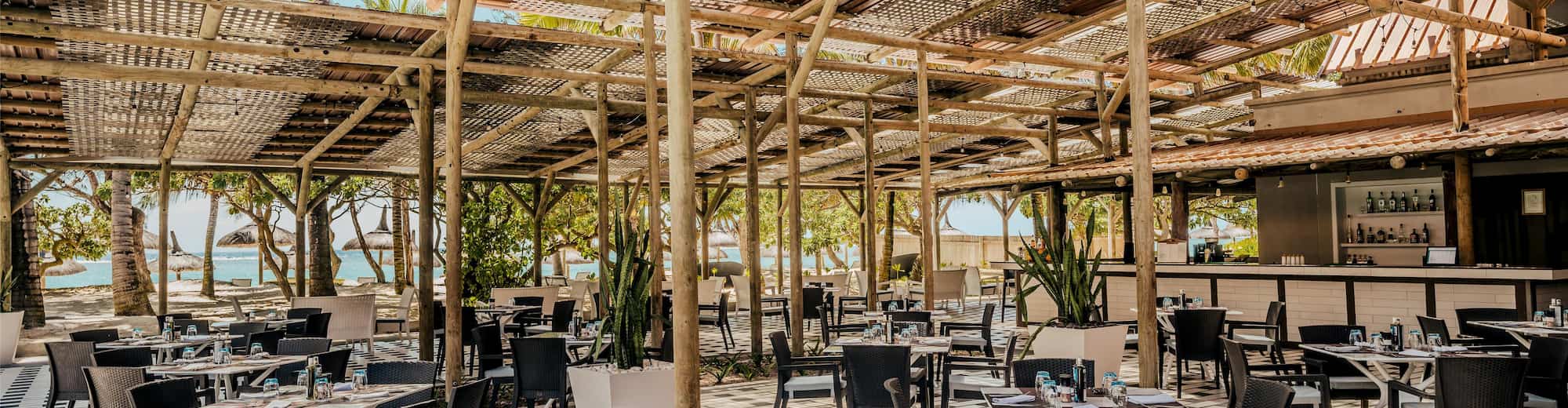 Crystals Beach Resort Belle Mare, a member of Radisson Individuals - Belle Vue Restaurant