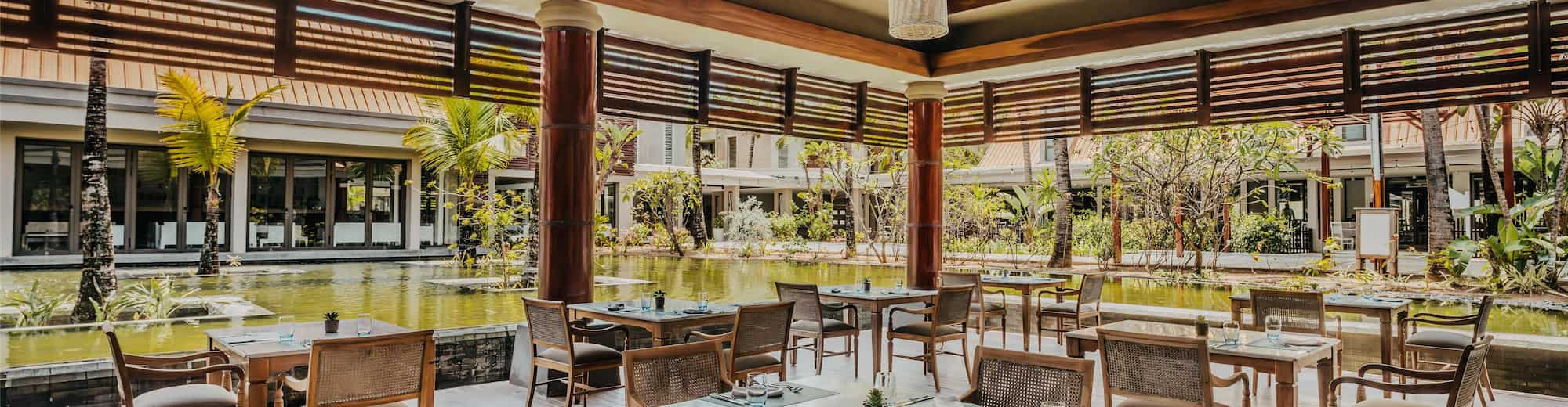 Crystals Beach Resort Belle Mare, a member of Radisson Individuals - Quatre Cocos Restaurant