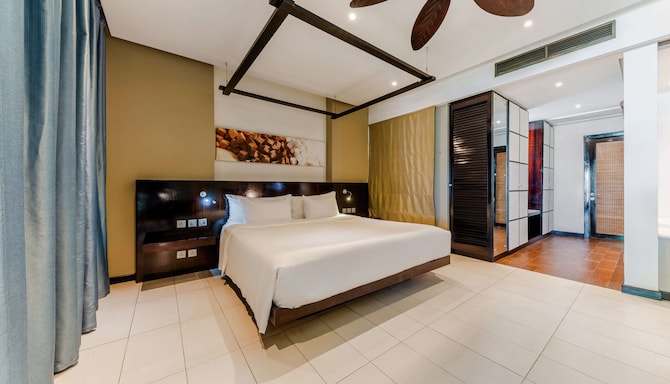 Crystals Beach Resort Belle Mare, a member of Radisson Individuals - Suite