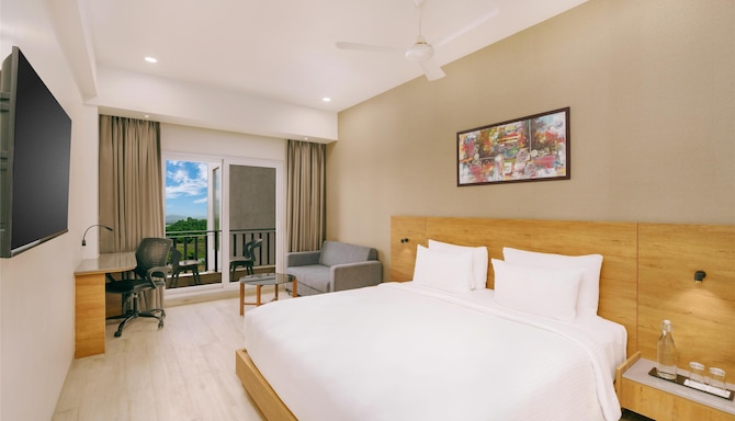 D Square Statue of Unity Kevadia, a member of Radisson Individuals - Premium Room - River View with Balcony