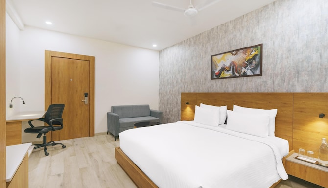 D Square Statue of Unity Kevadia, a member of Radisson Individuals - Superior Room - Museum View with Balcony