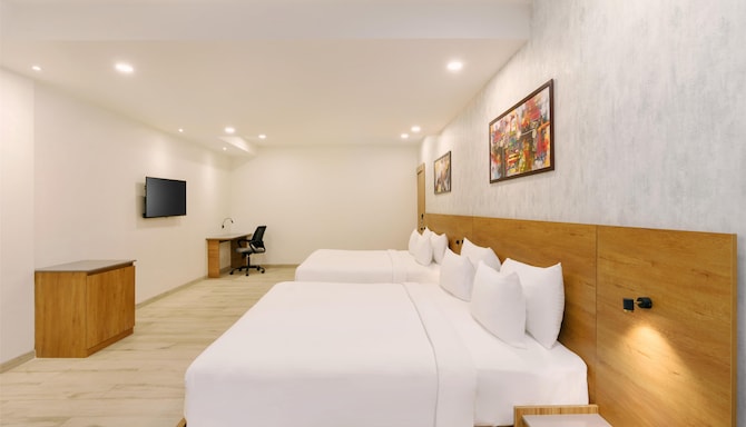 D Square Statue of Unity Kevadia, a member of Radisson Individuals - Family Suite - Museum View with Balcony