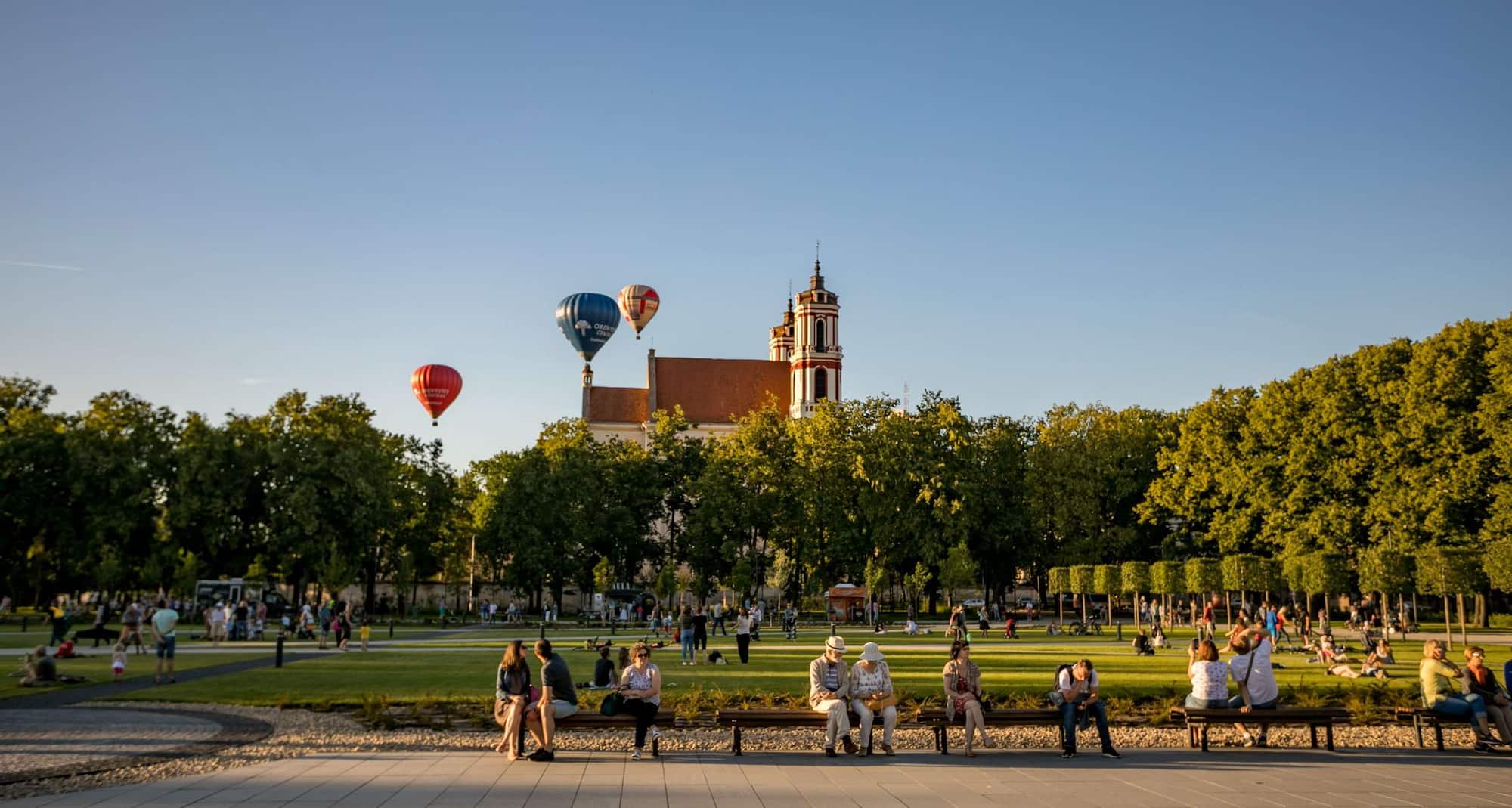 Destination Pages - Central Europe and Baltics - Vilnius Lukiskes Square