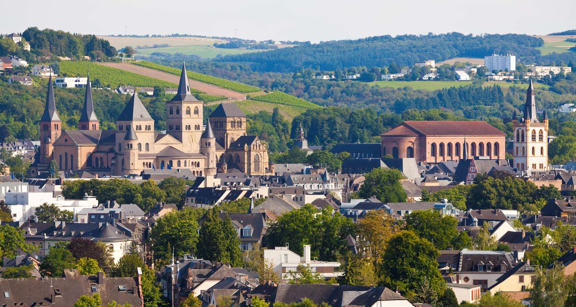 Reiseziel-Seiten – Luftaufnahme der Stadt Trier