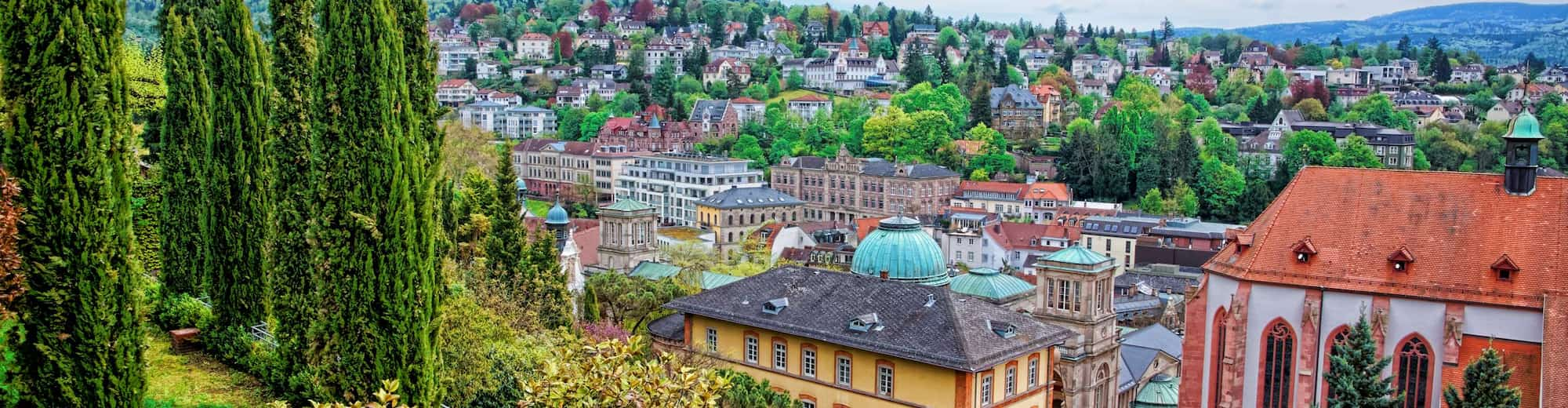 Reiseziel-Seiten – Blick von der Dachterrasse auf Baden-Baden