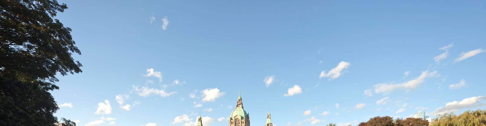 Destination Pages - New Town Hall in Hannover