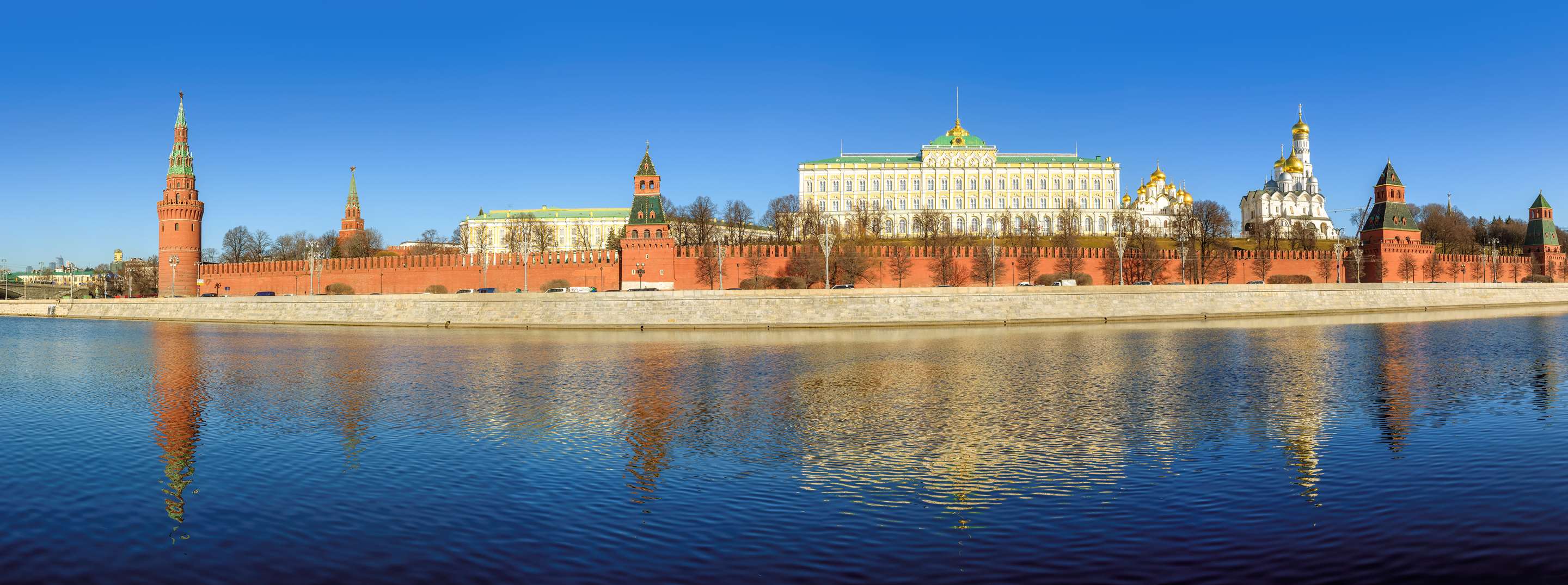 Destination Pages - Kremlin in Moscow