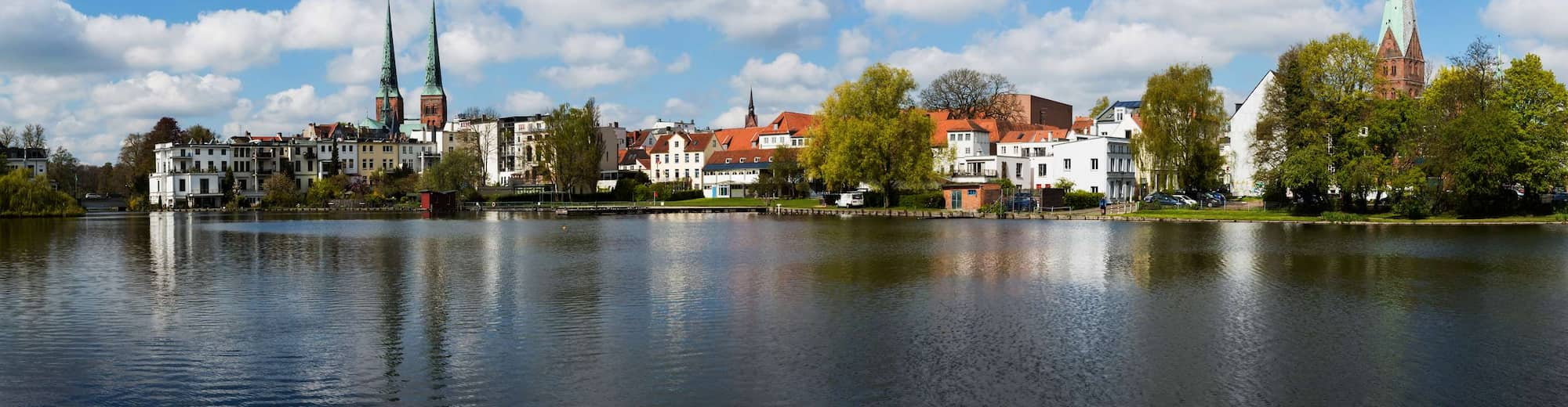 Reiseziel-Seiten – Luftaufnahme von Lübeck