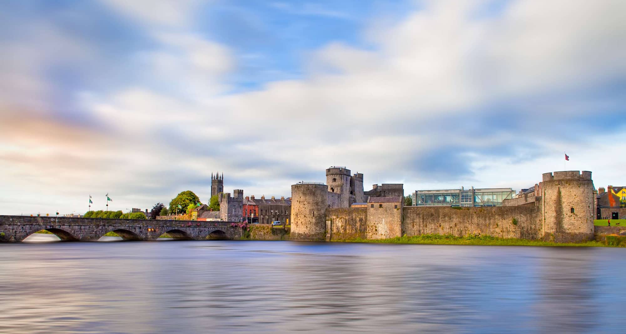 Destination Pages - Bridge and castle in Limerick
