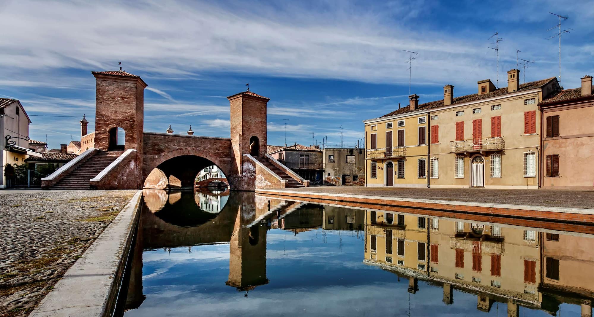 Destination Pages - Ferrara Italy