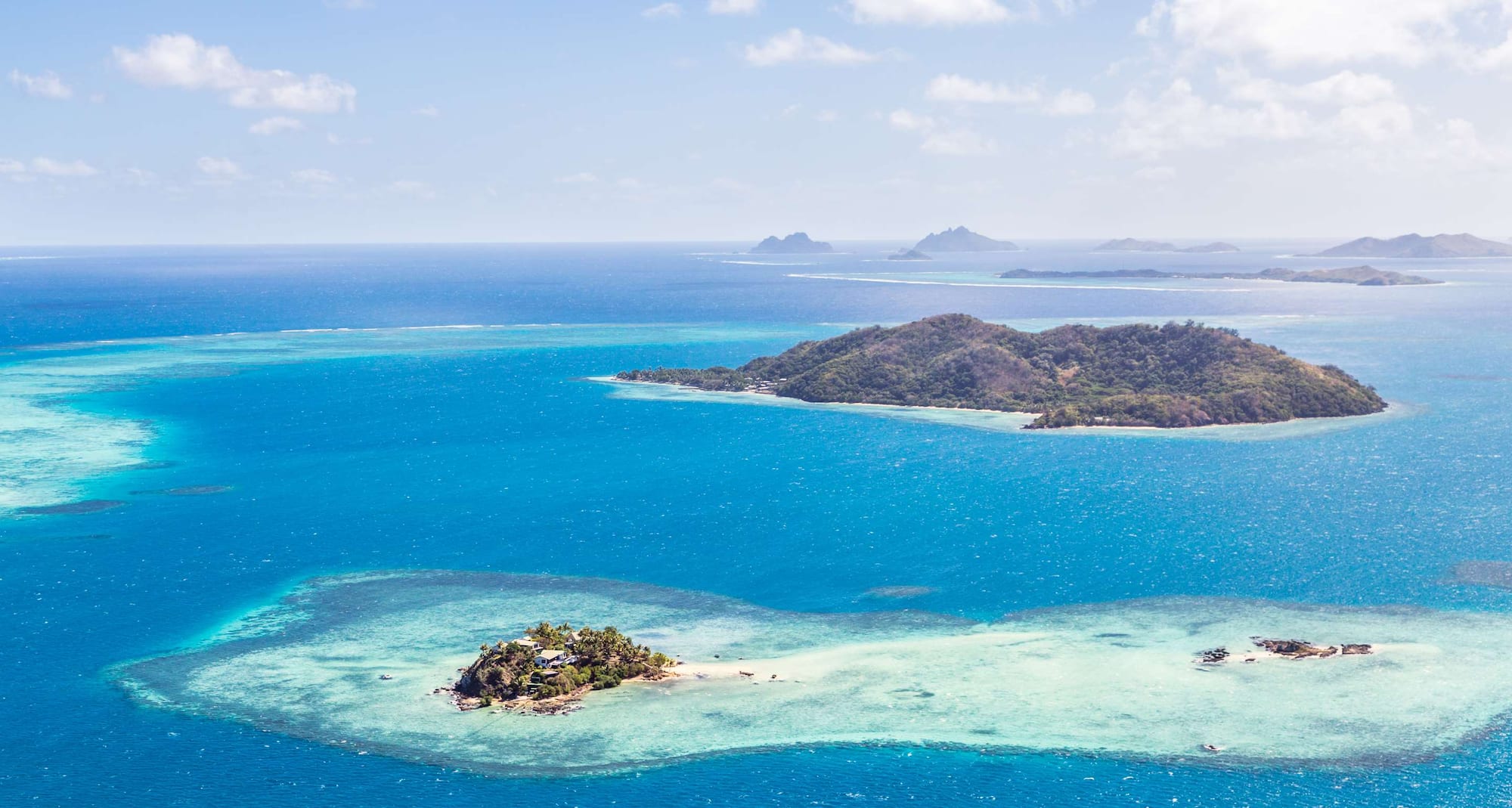 Destination Pages - APAC - Islands and reef in Fiji
