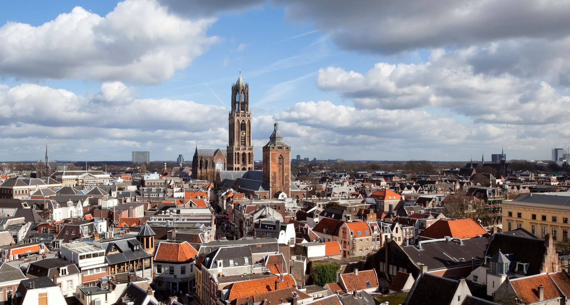 Bestemmingspagina’s – Luchtfoto vanaf een dak in Utrecht