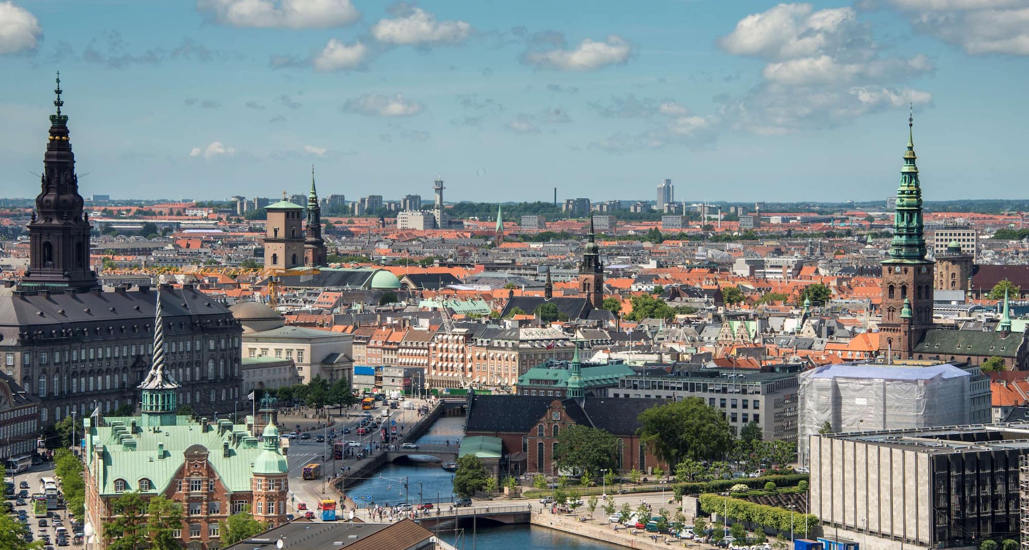 Destinationssidor – Stadsvy i fågelperspektiv i Danmark