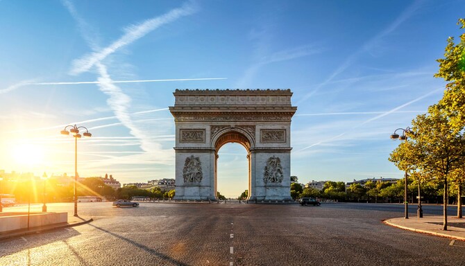 Destination Pages - Arc de Triomphe Paris