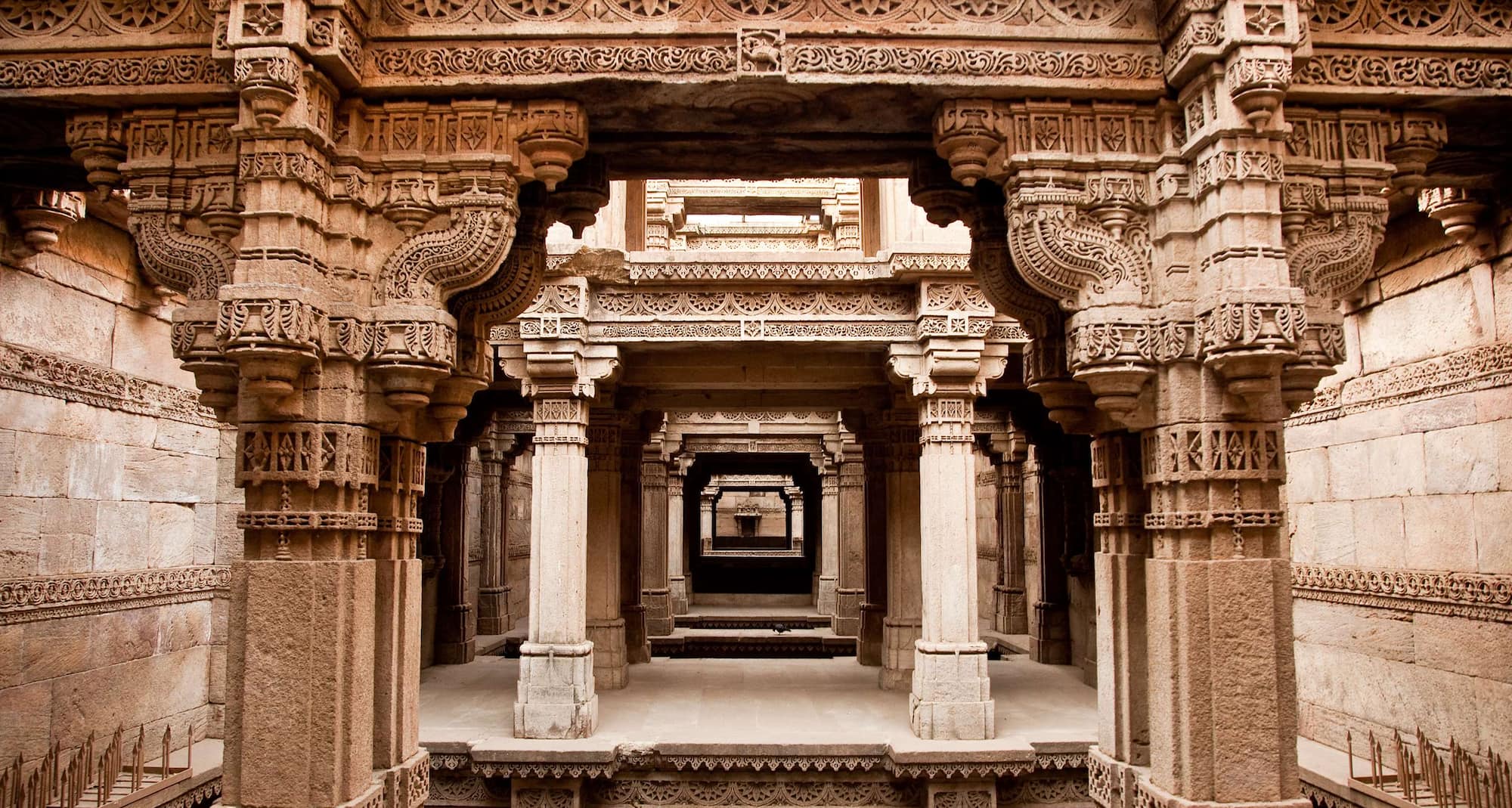 Pages relatives aux destinations - bâoli d’Adalaj à Ahmedabad