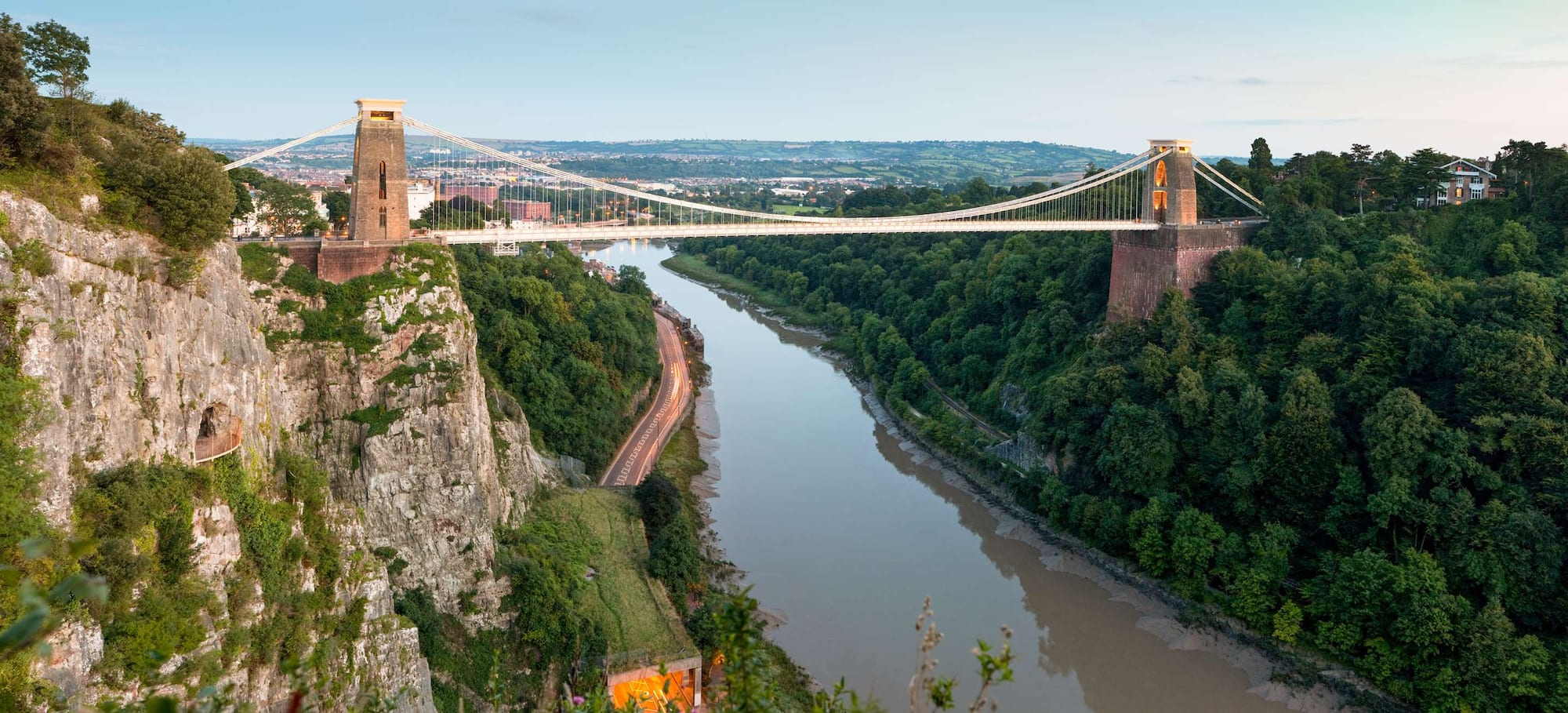 Destinationssider - flod- og byudsigt i Bristol