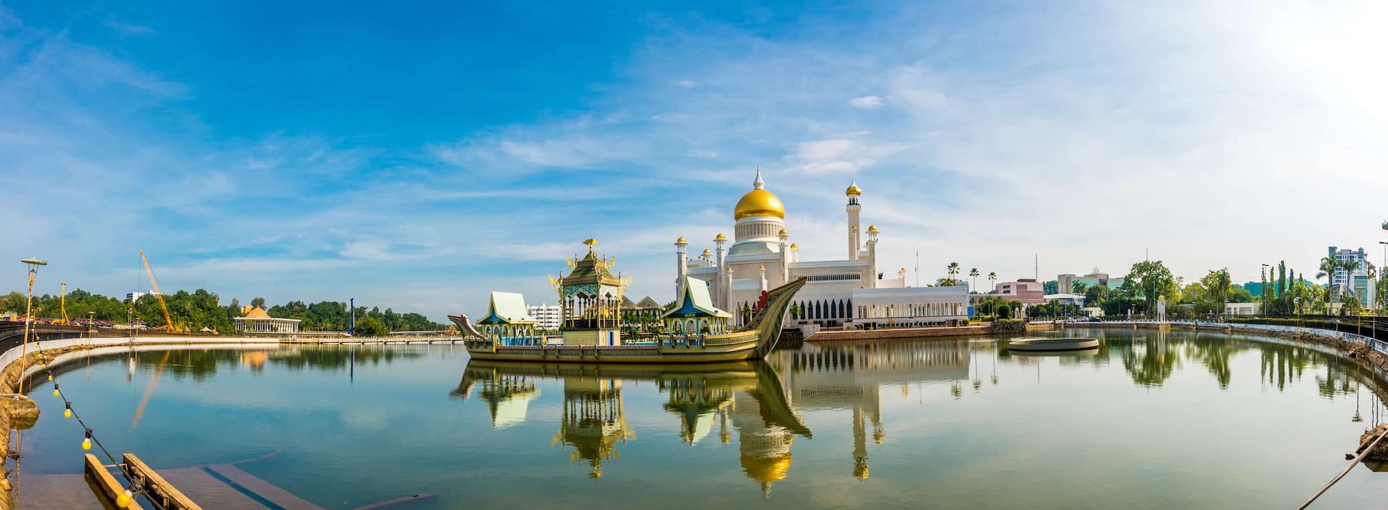 Destination Pages - Sultan Omar Ali Saifuddin Mosque, Bandar Seri Begawan