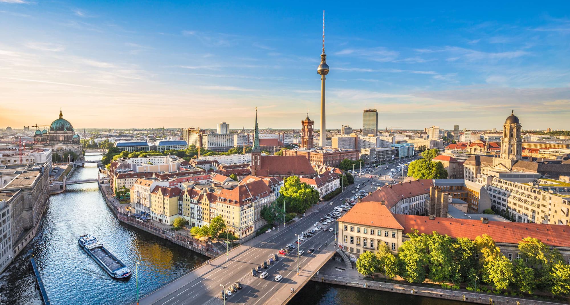 Páginas de destinos - Vista aérea de la ciudad y del río de Berlín