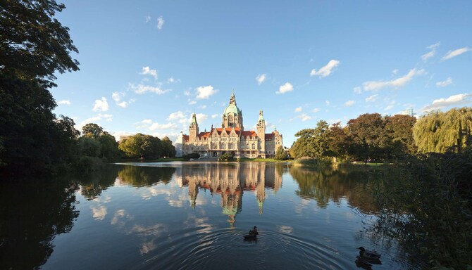 Destination Pages - New Town Hall in Hannover