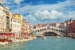 Rialto bridge views