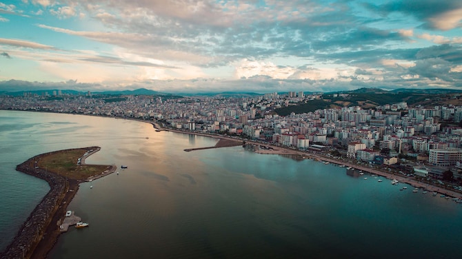 薩姆松 (Samsun)