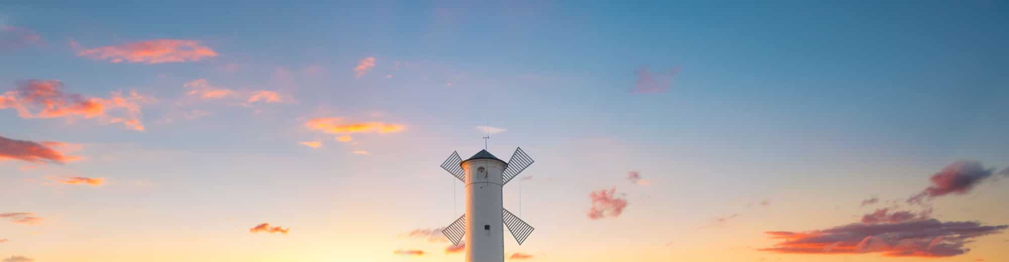 Páginas de destino - Faro en Swinoujscie