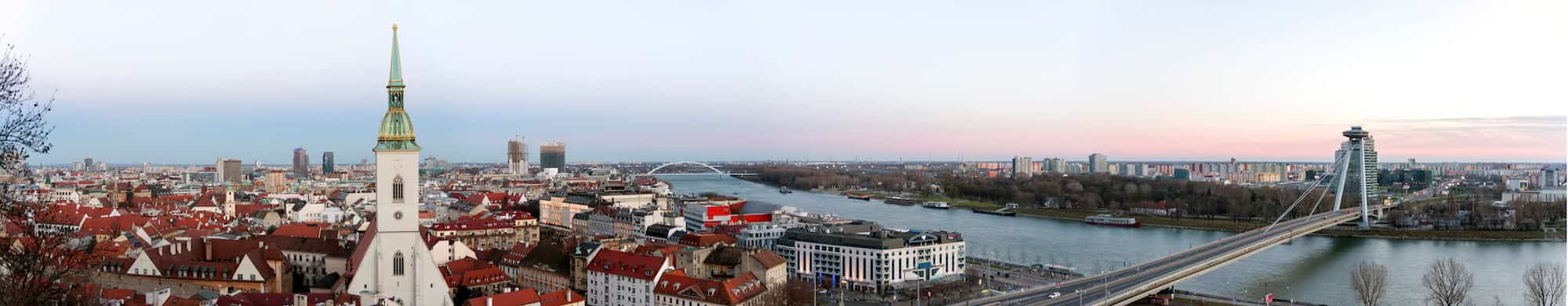 Páginas de destino - Vista aérea de Bratislava