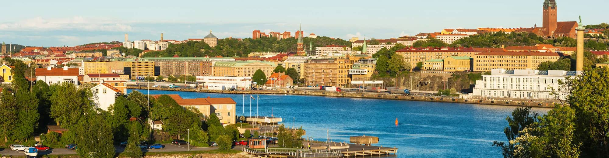 Reisemålssider – luftfoto av elv og by i Gøteborg