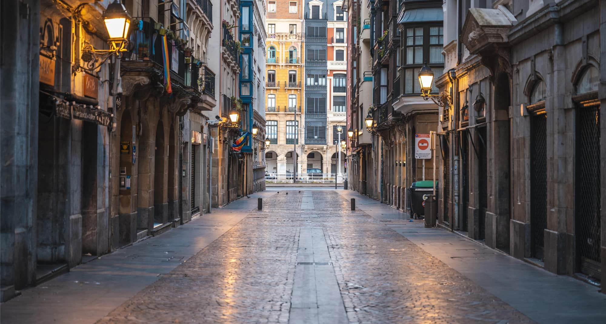 Blog images - 2025 VOL 2 - Discover the charm of Bilbao nightlife