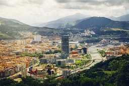 Blog images - 2025 VOL 2 - Things to do in Bilbao A vibrant journey