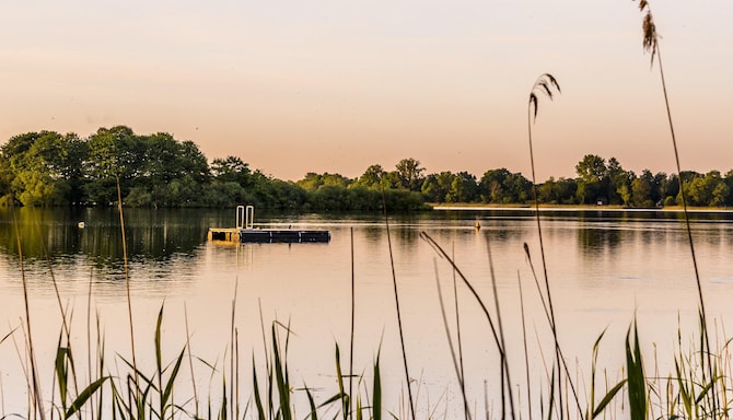 Blog images - 2025 VOL 2 - Lakes near paris