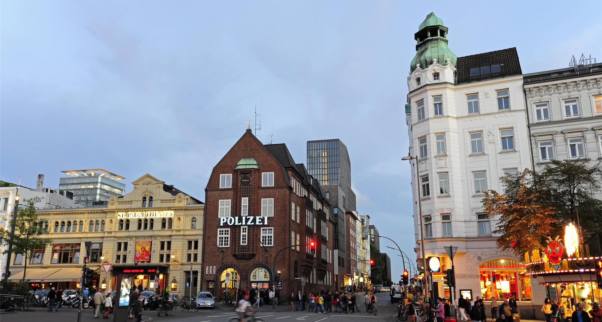 Blog images - 2025 VOL 2 - Discover the vibrant heart of St Pauli Hamburg