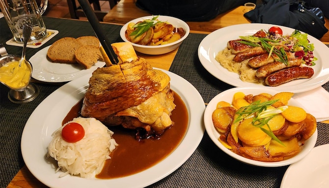 Blog images - 2025 VOL 2 - Dining in HafenCity