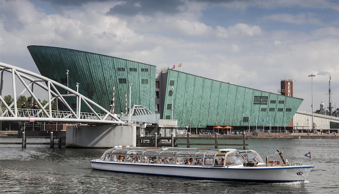 Blog images - 2025 VOL 2 - Amsterdam museums art culture NEMO Museum in Amsterdam