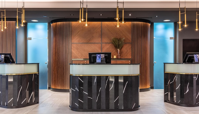 Blog images - 2025 VOL 2 - Lobby Radisson Blu Hotel Basel