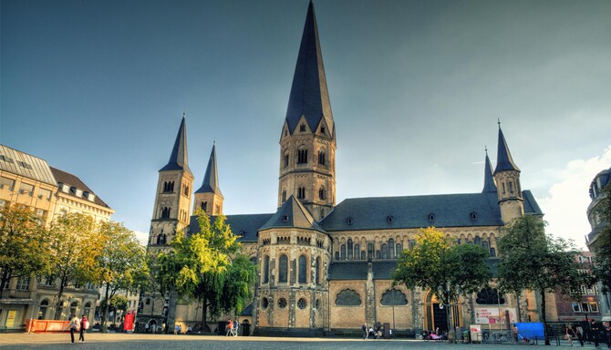 Blog images - 2025 VOL 2 - Bonn Minster is a Roman Catholic church