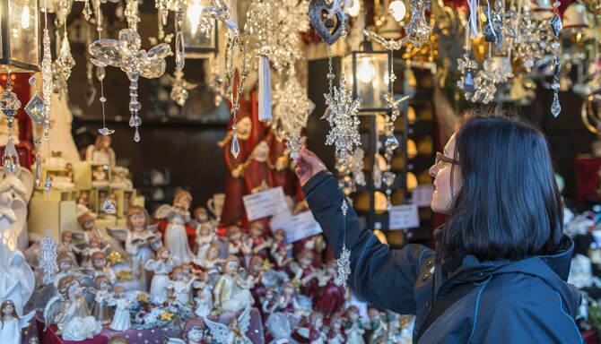 Blog images - 2025 VOL 2 - Christmas Shopping Delights in D sseldorf