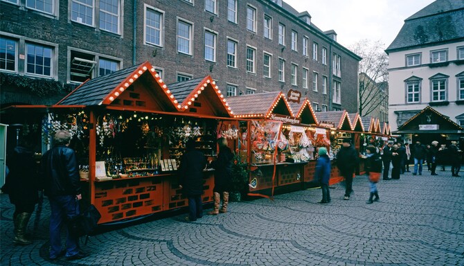 Blog images - 2025 VOL 2 - Christmas Shopping Delights in D sseldorf